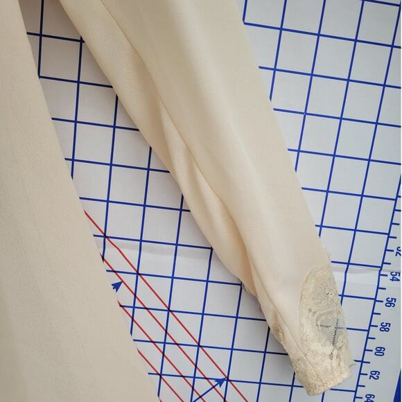 Vintage Beige Lace‑Collar Swing Dress—Belt with Knee Boots & Structured Coat (M) - Picture 7 of 15